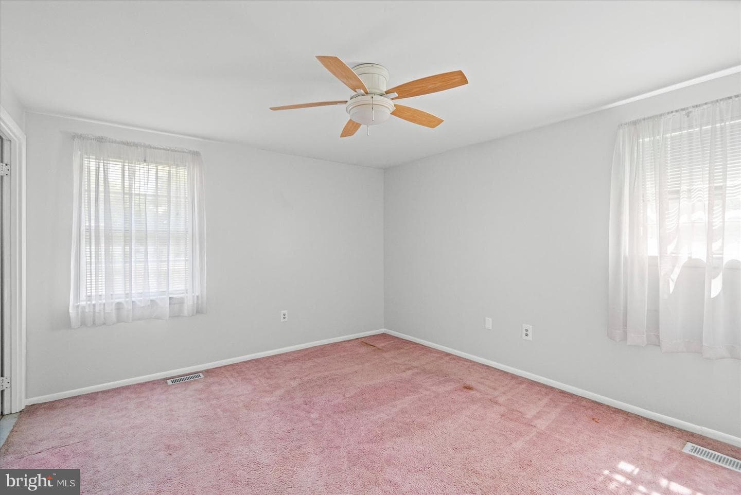4800 Galley Road photo 22