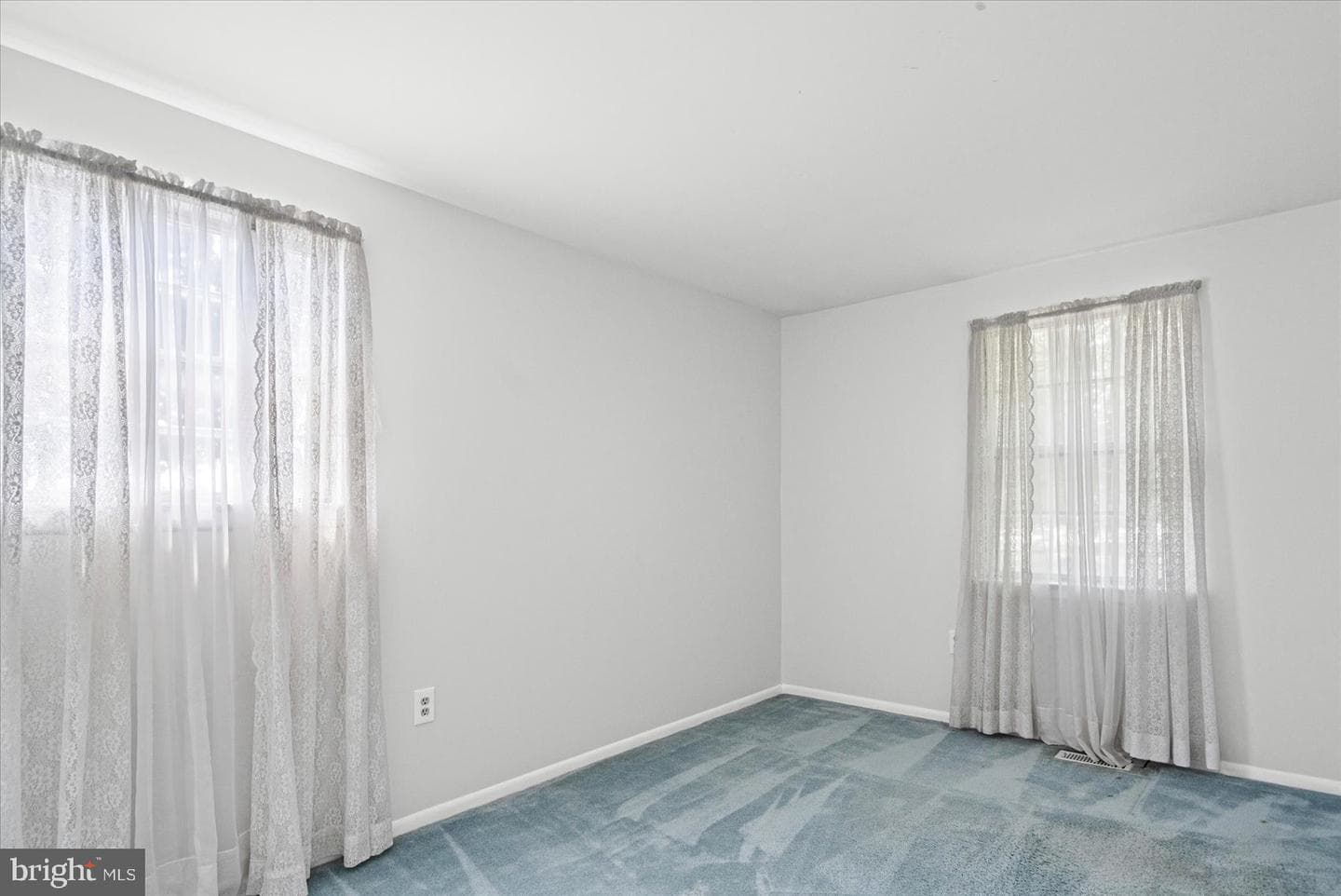 4800 Galley Road photo 27