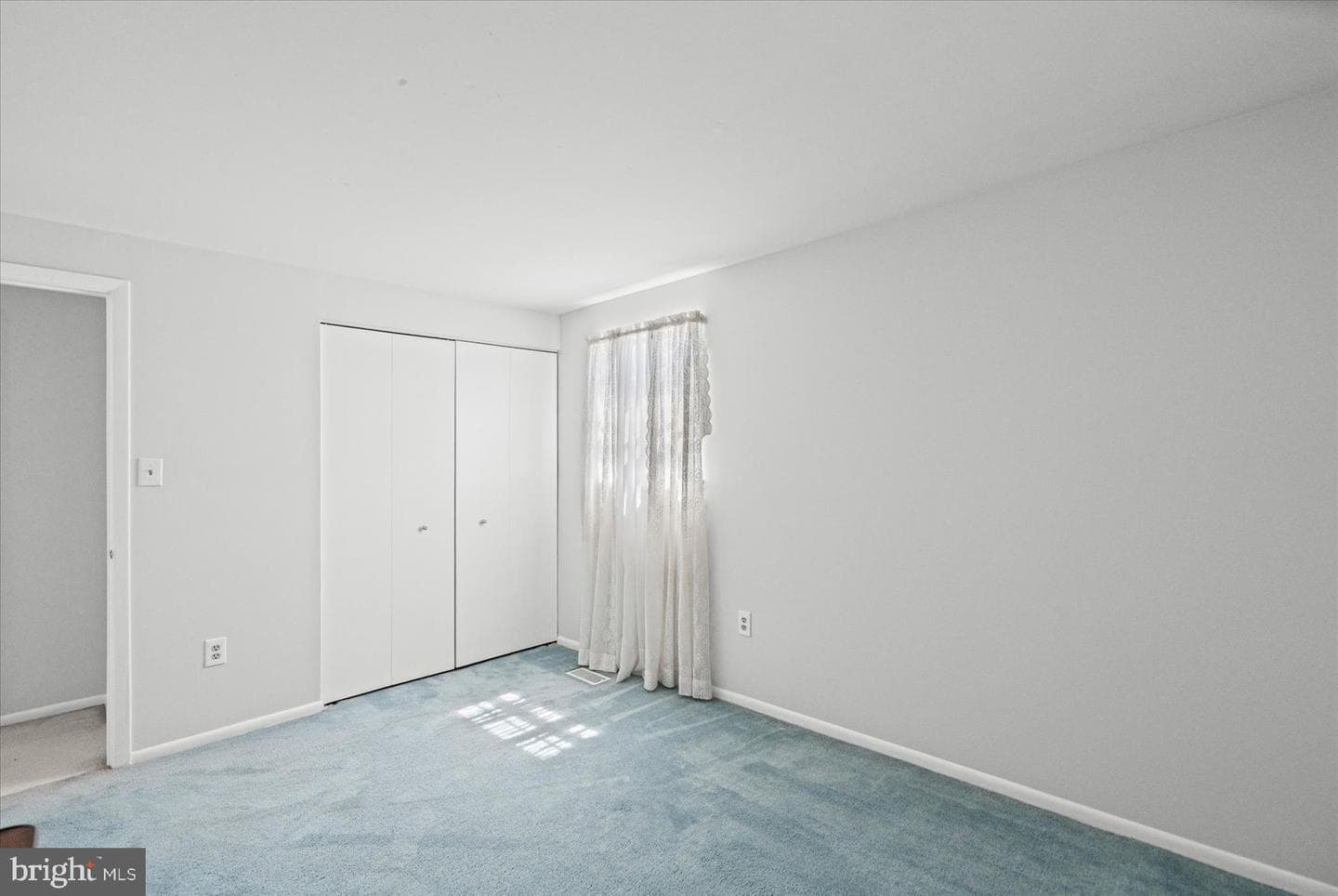 4800 Galley Road photo 28