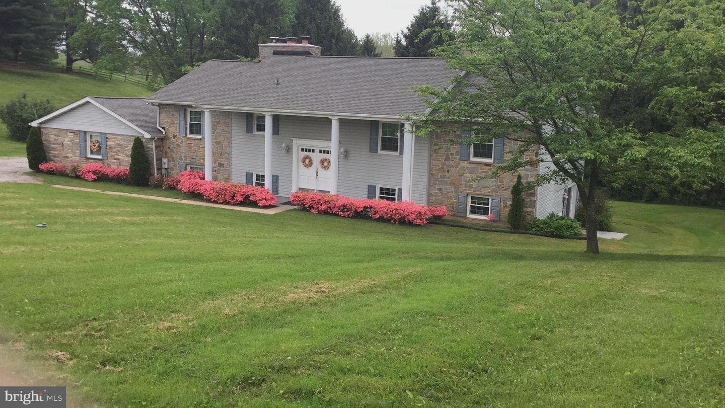 2212 Corbett Road, Monkton