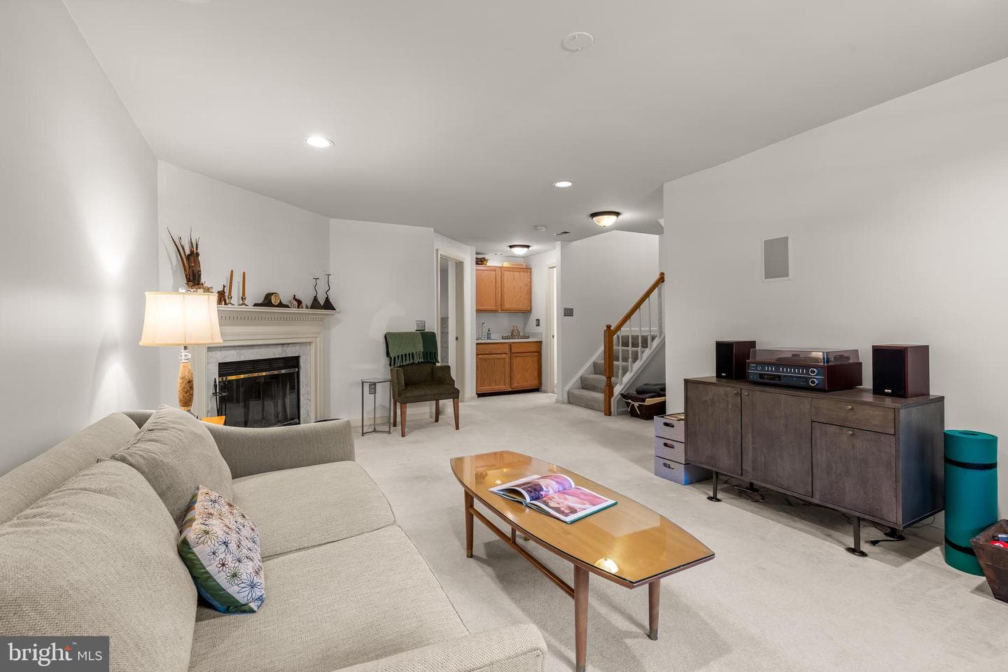 625 Lavenham Court photo 42