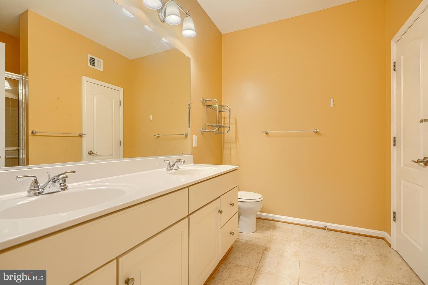 7201 Travertine Drive #104 photo 40