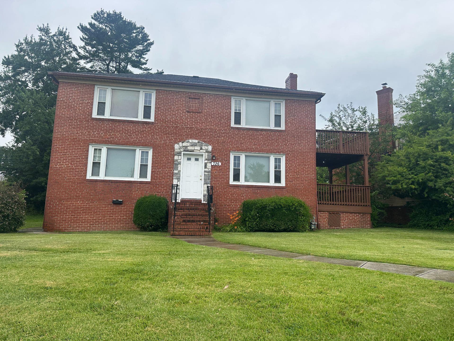 726 Martin Drive photo 3