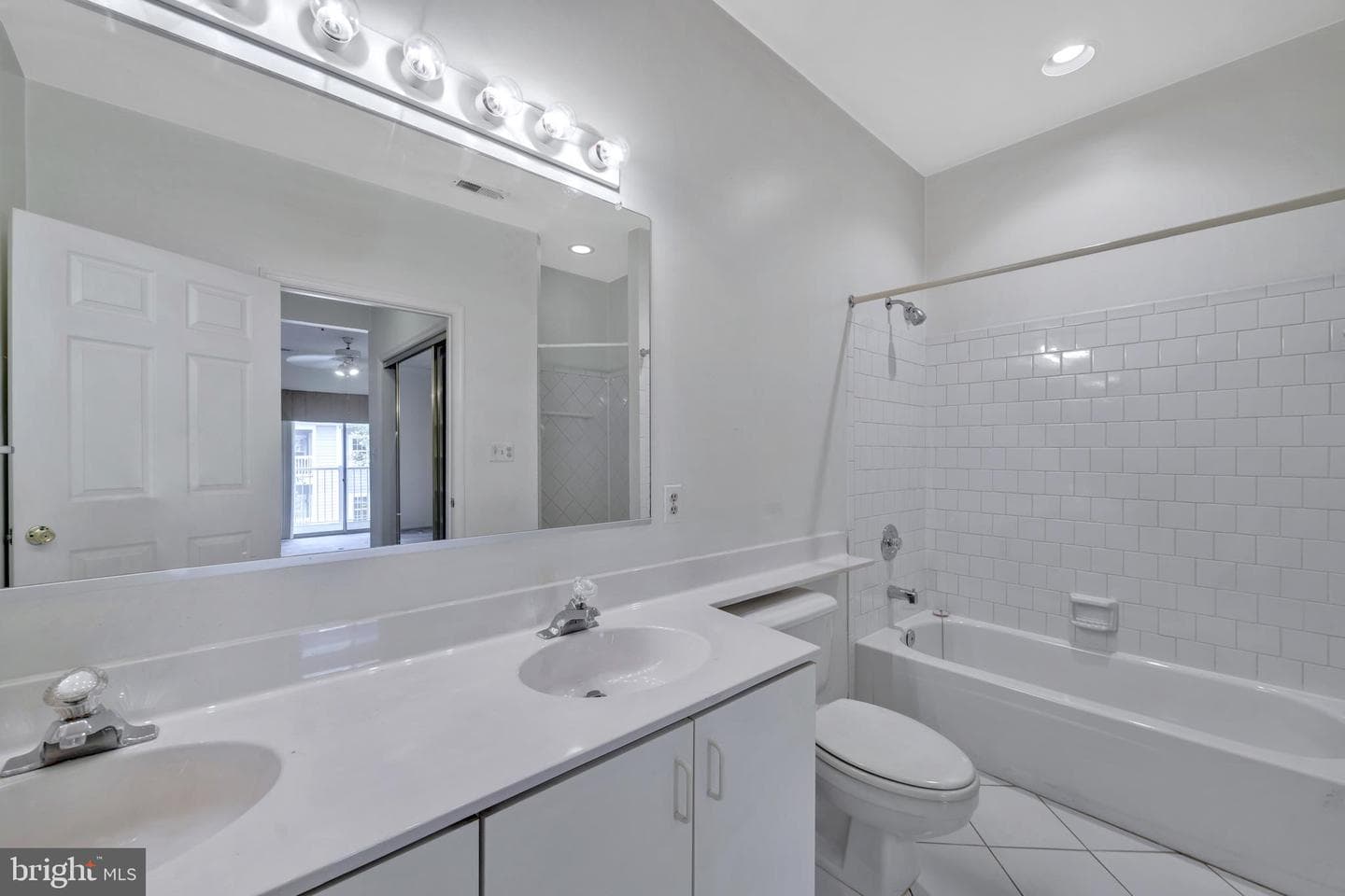 9219 Groffs Mill Drive #9219 photo 24