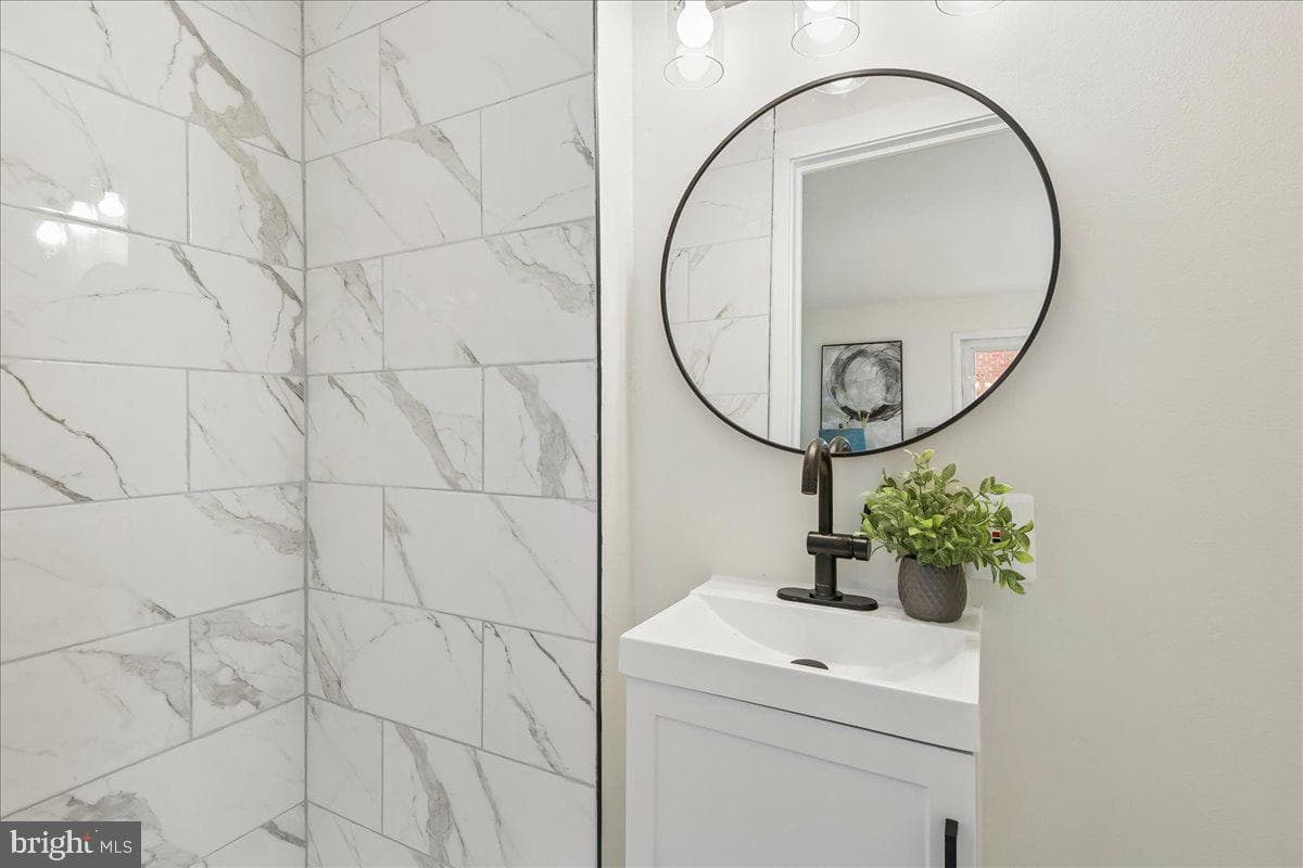 1204 Saint Andrews Way photo 9