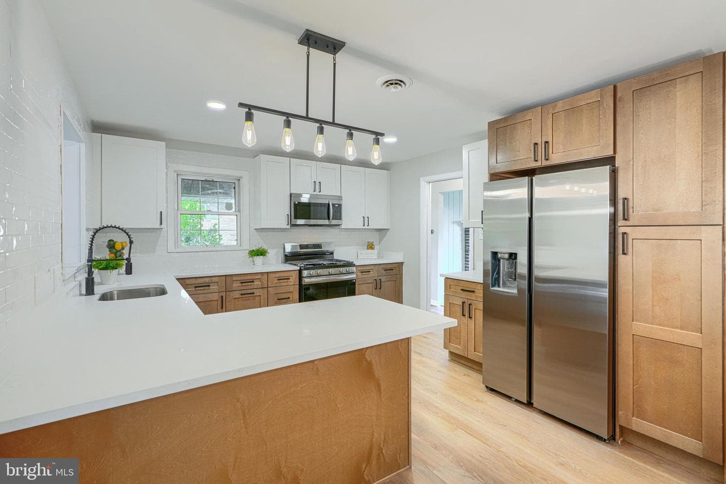 1237 48th Street photo 17