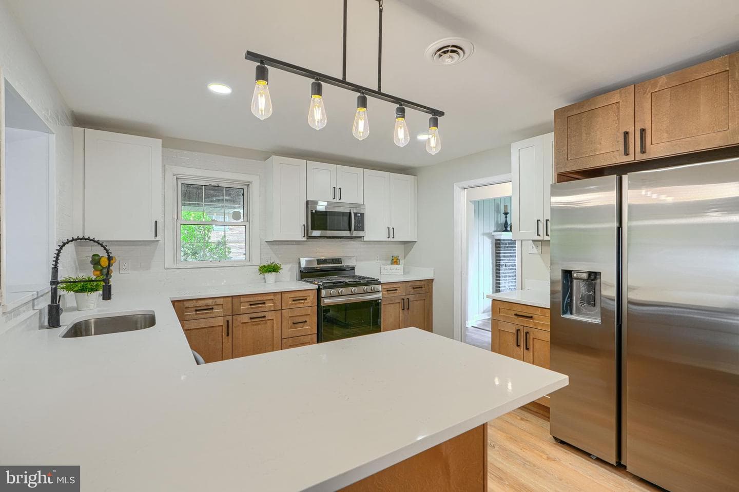 1237 48th Street photo 18