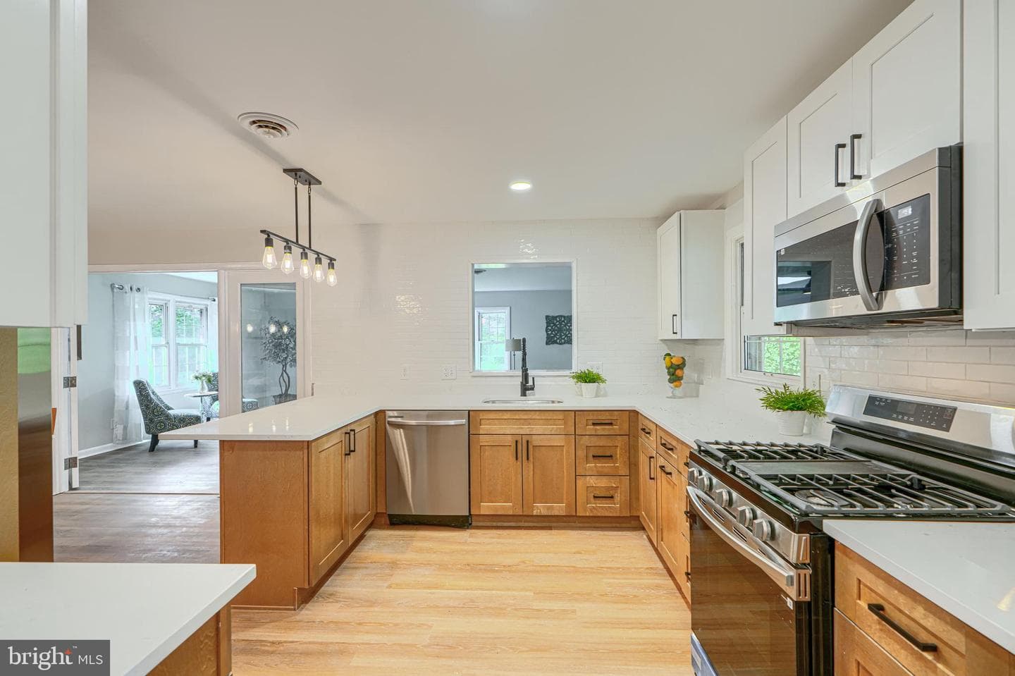 1237 48th Street photo 20
