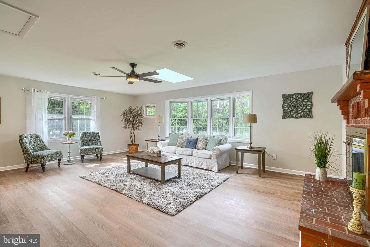 1237 48th Street photo 27