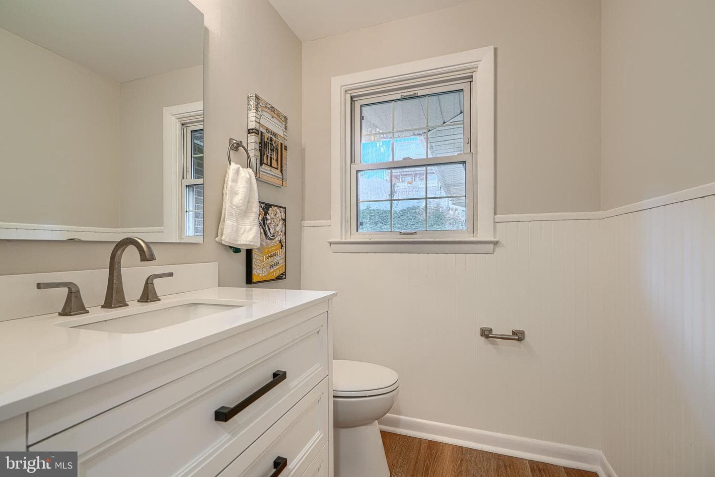 1237 48th Street photo 29