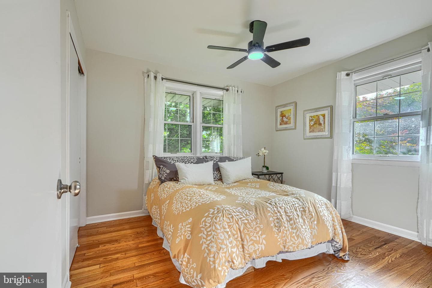 1237 48th Street photo 39