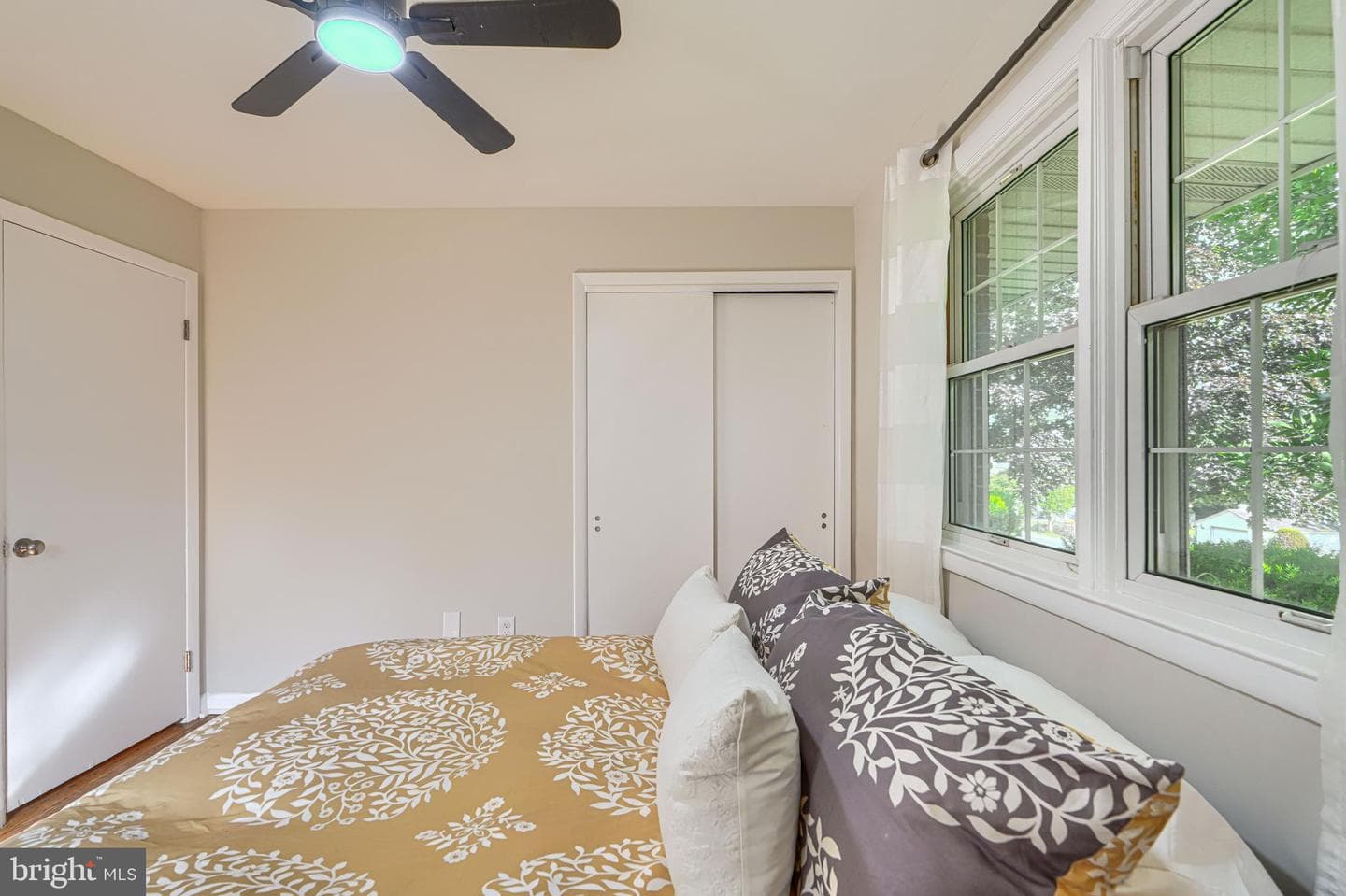 1237 48th Street photo 42