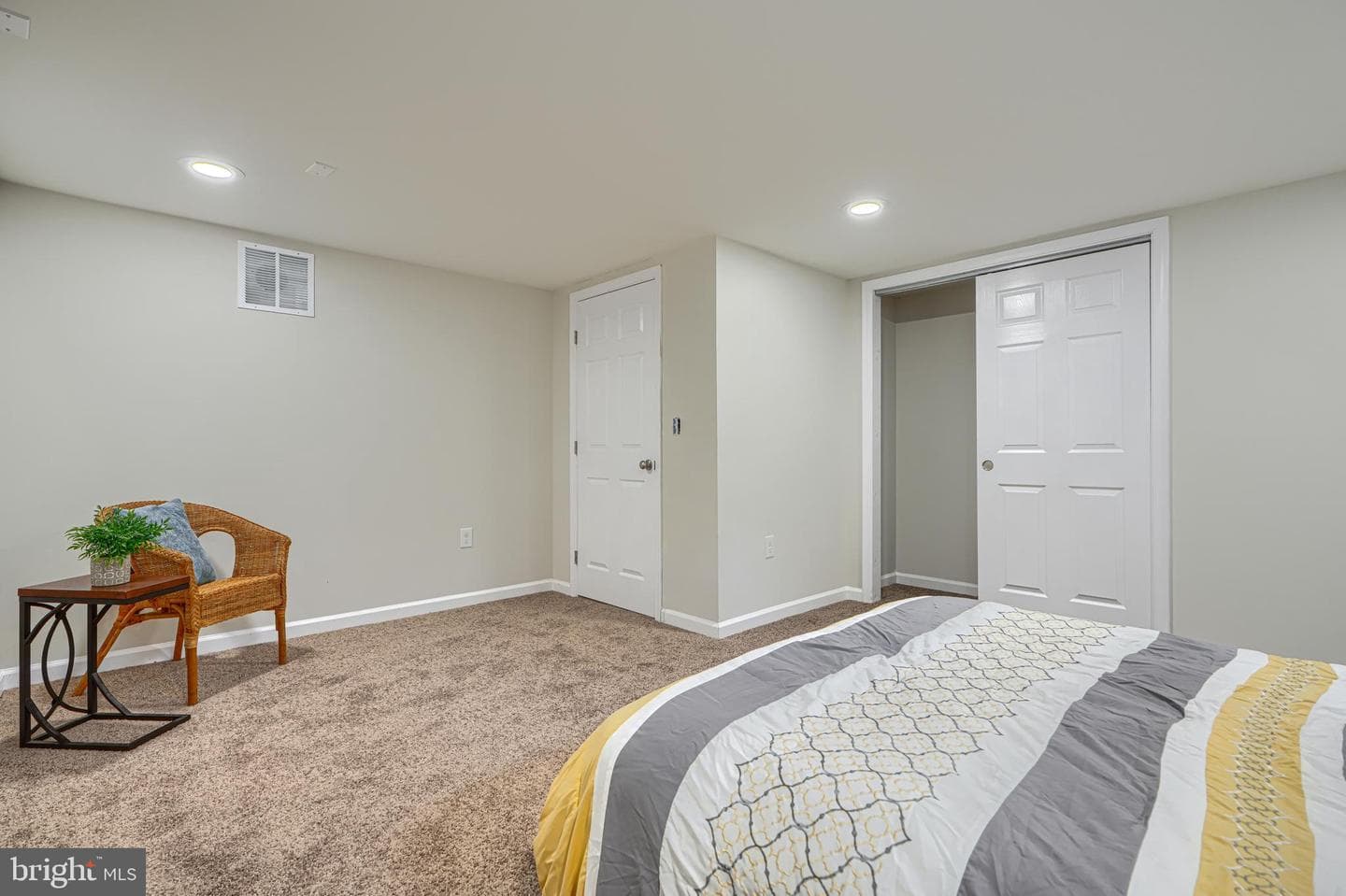 1237 48th Street photo 56