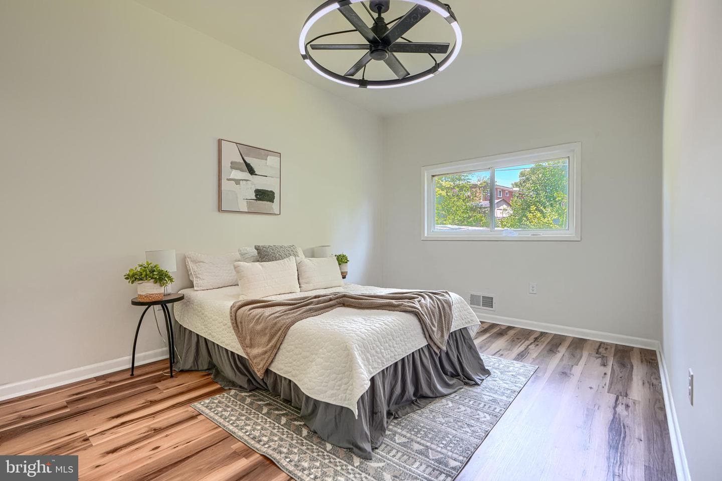 6821 Barnett Road photo 16
