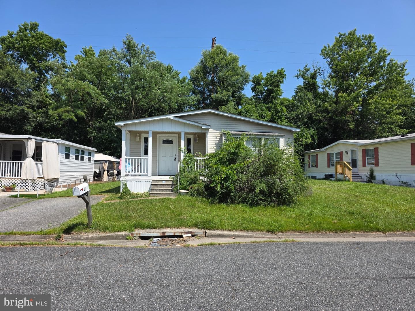 24 Tearose Dr, Middle River