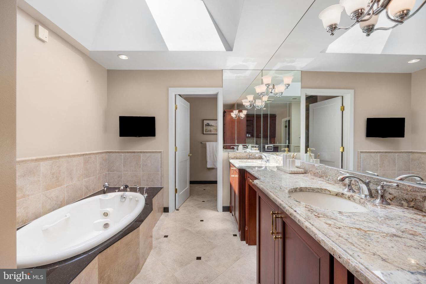 1302 Woodshole Road photo 28