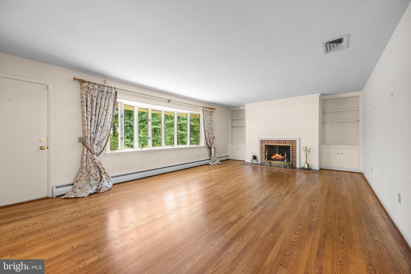 1302 Woodshole Road photo 6