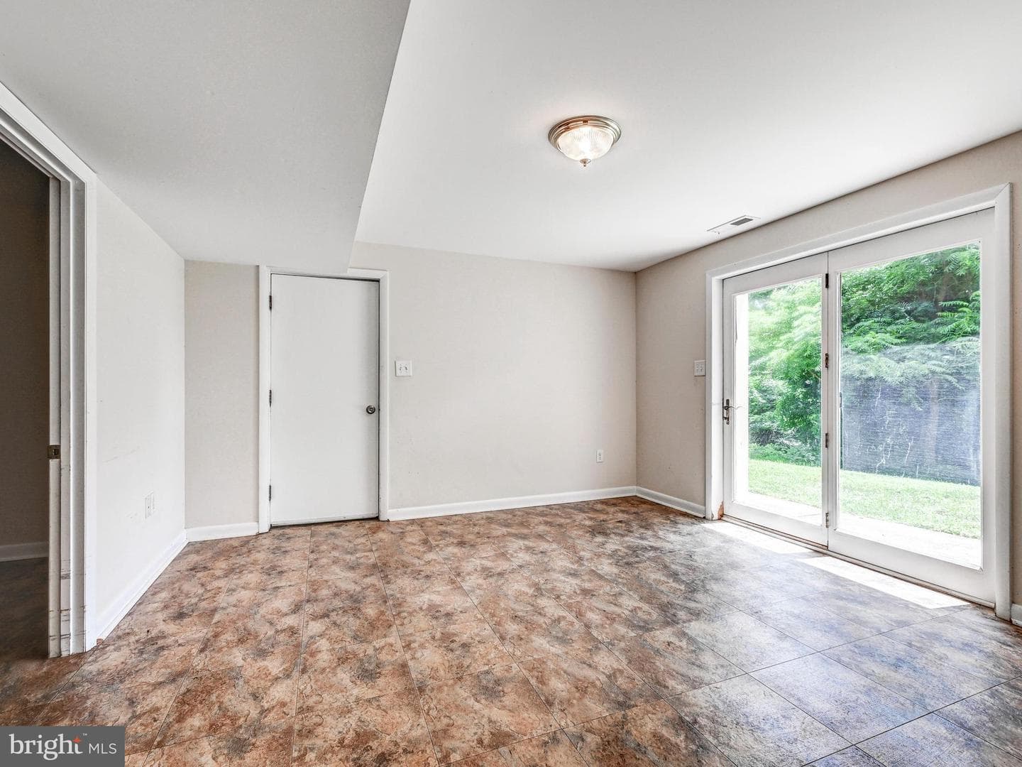 10832 Stevenson Road photo 17