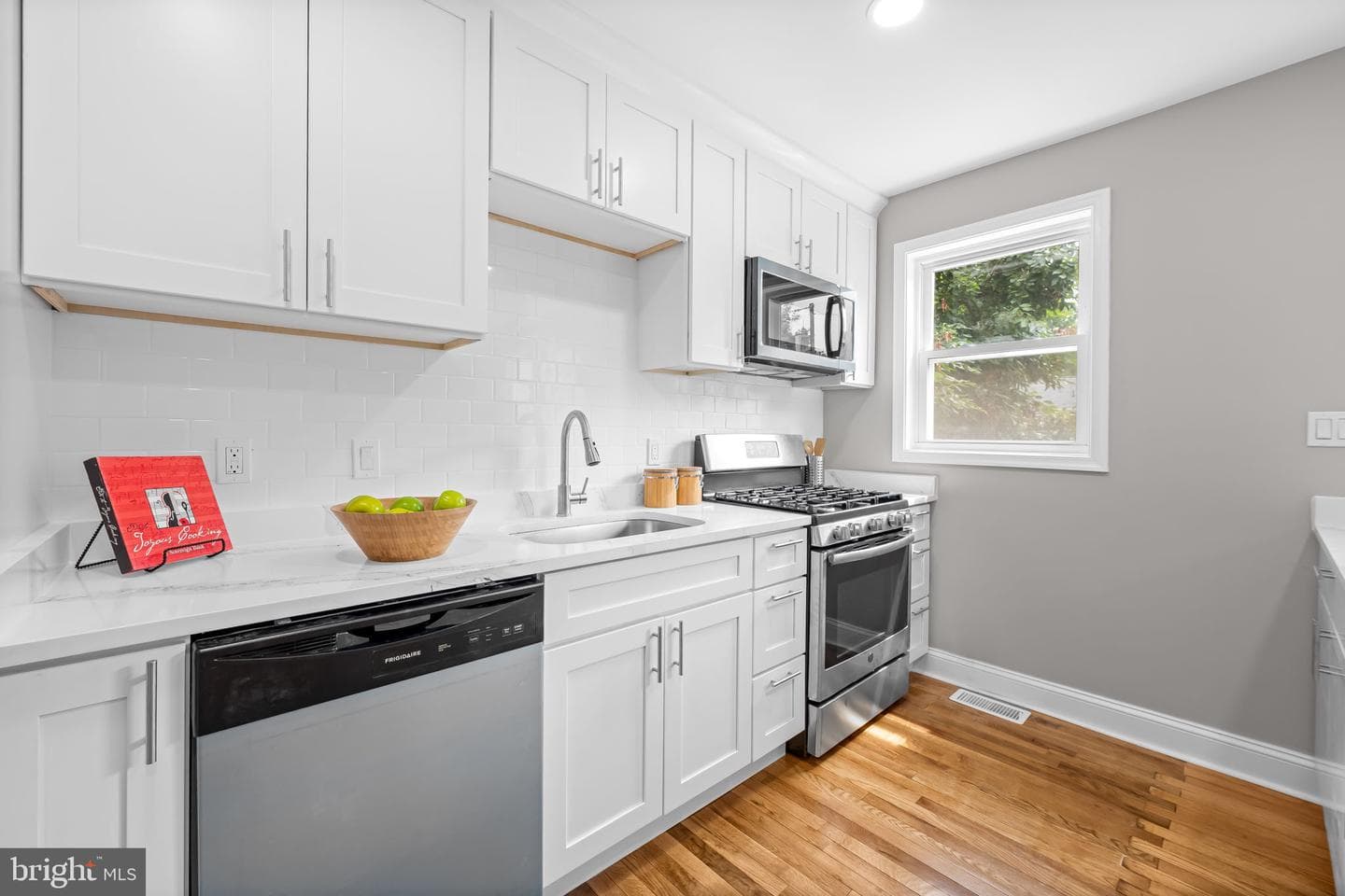 1191 Granville Road photo 12