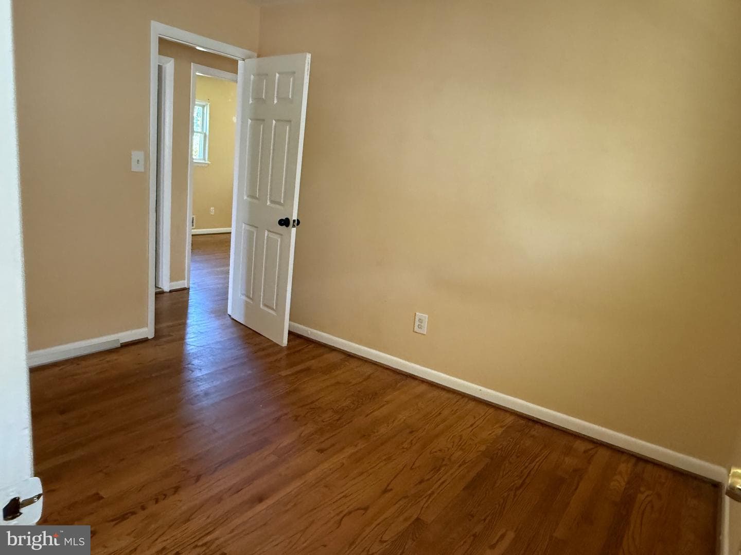 1127 Daniels Avenue photo 7