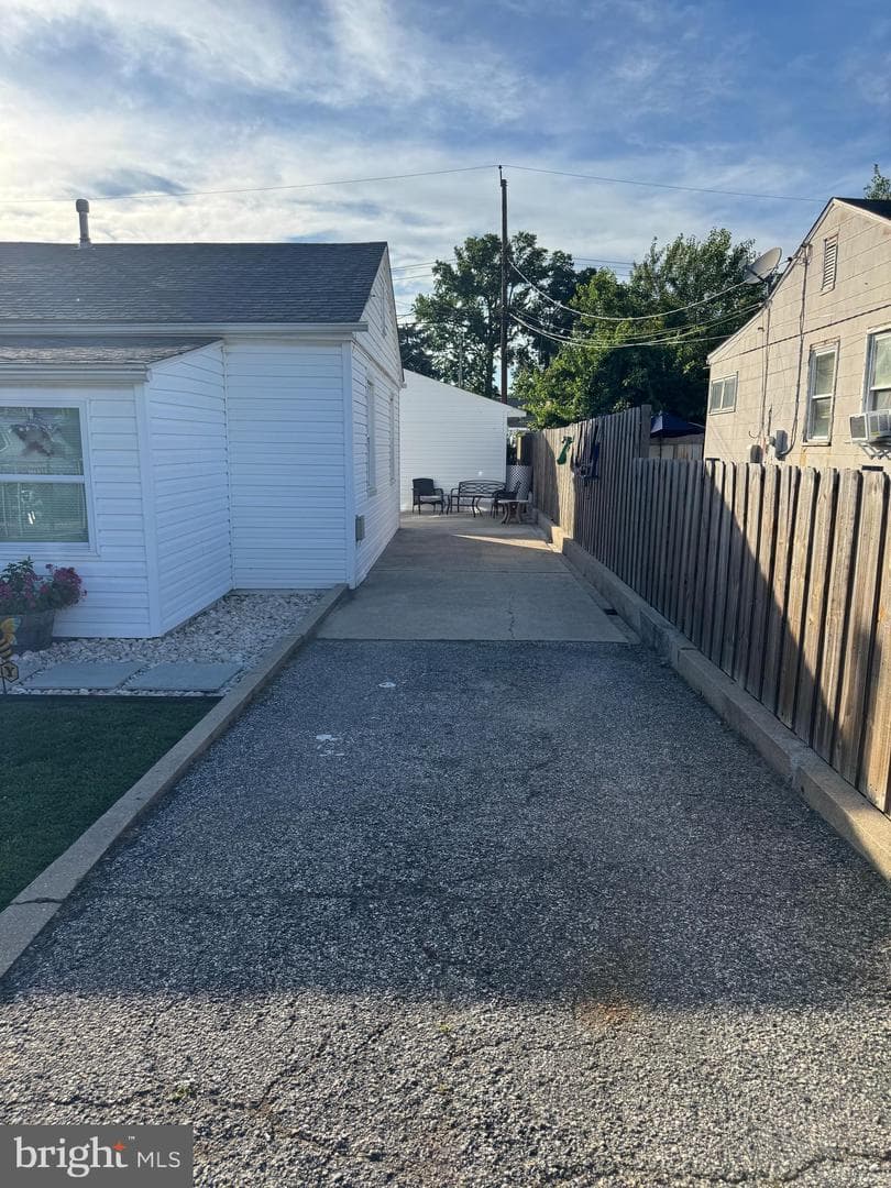 1730 Earhart Road photo 5