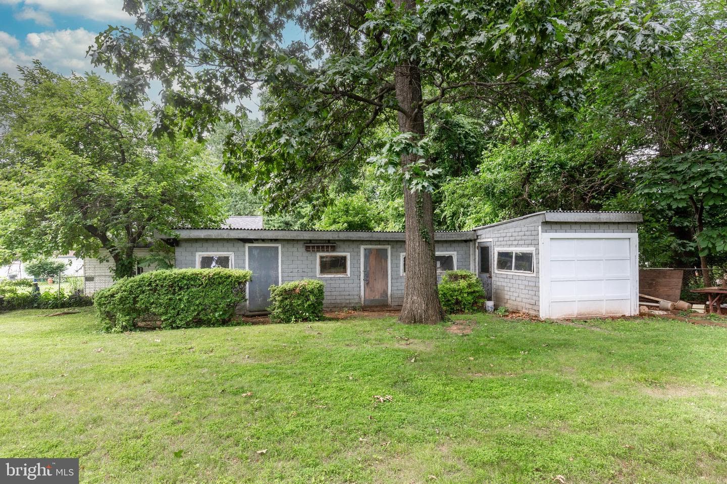 204 Uppergate Court photo 50