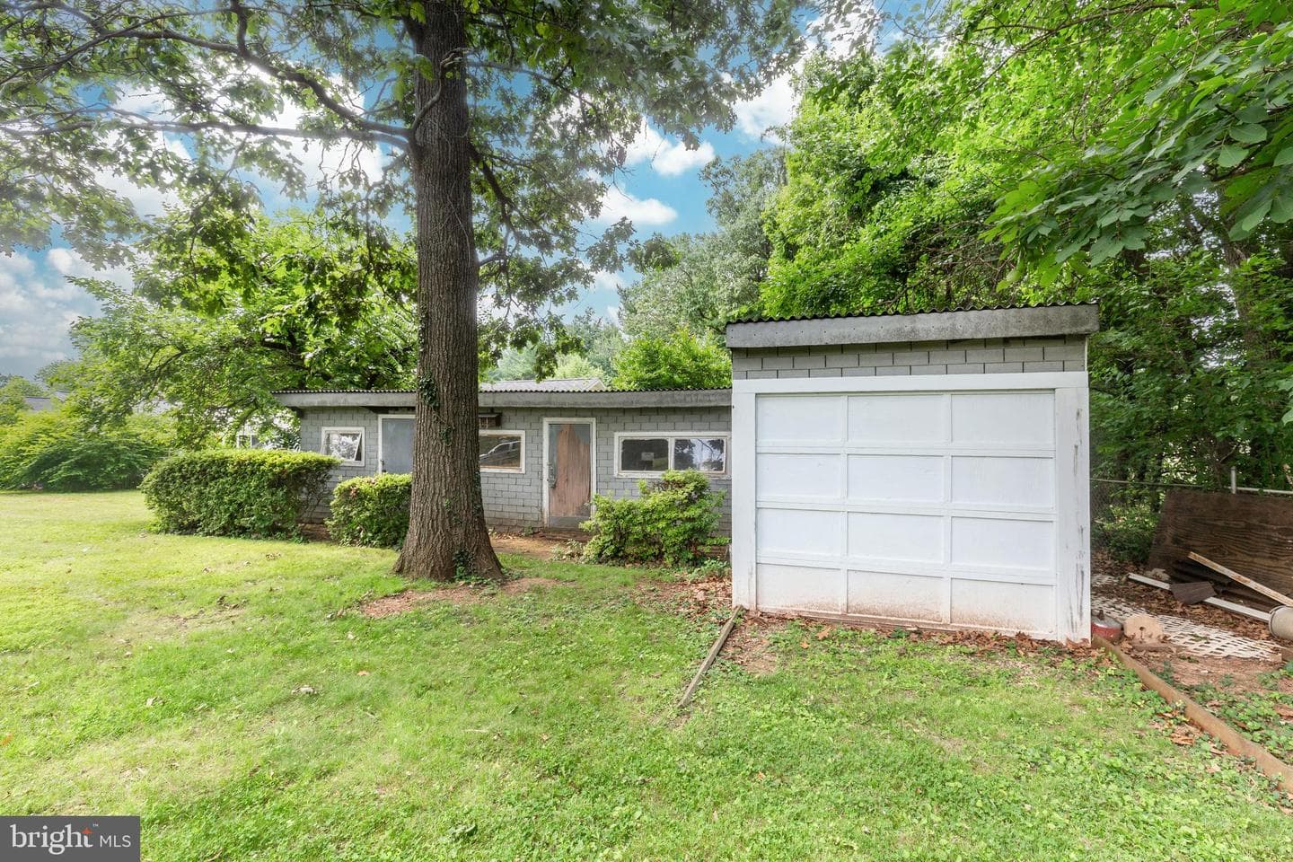 204 Uppergate Court photo 55