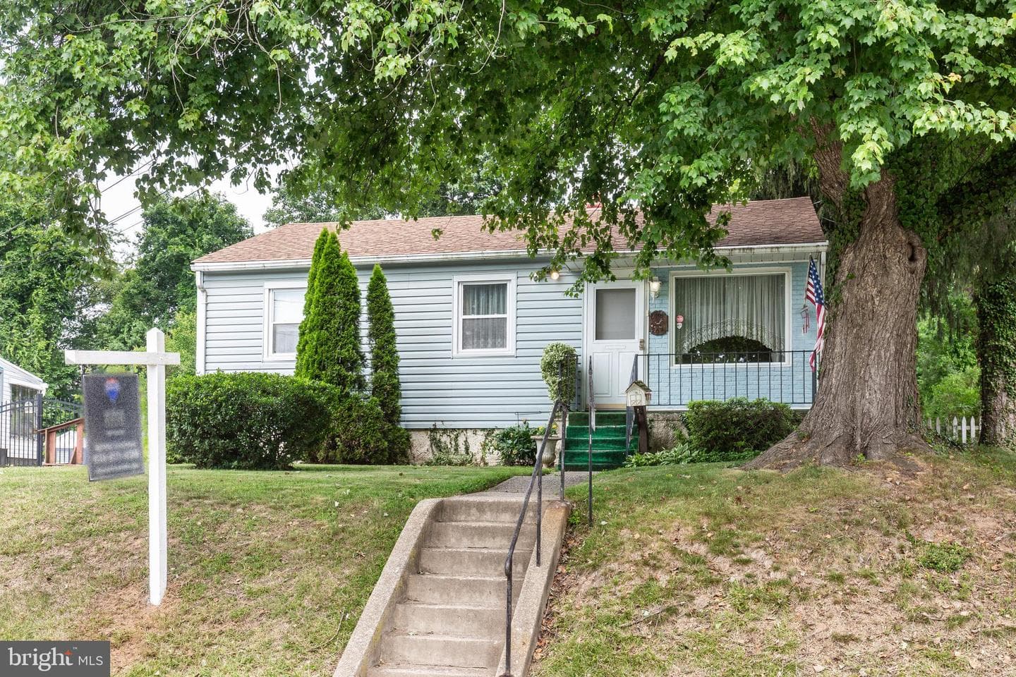 204 Uppergate Court photo 6