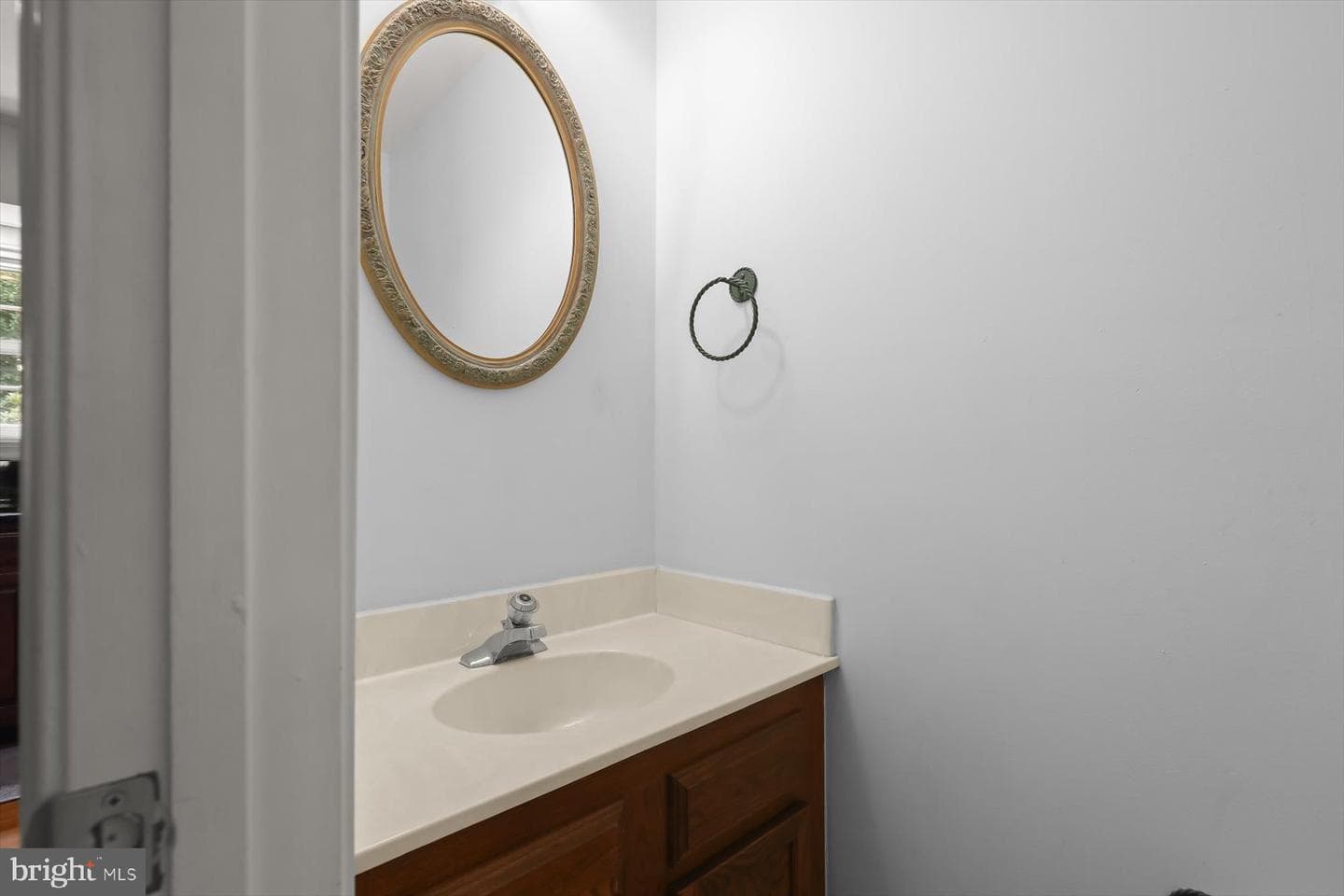 8614 Tower Bridge Way photo 13