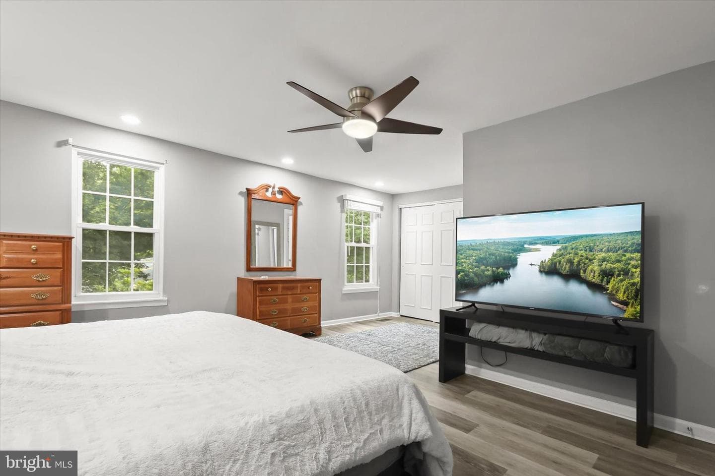 8614 Tower Bridge Way photo 14