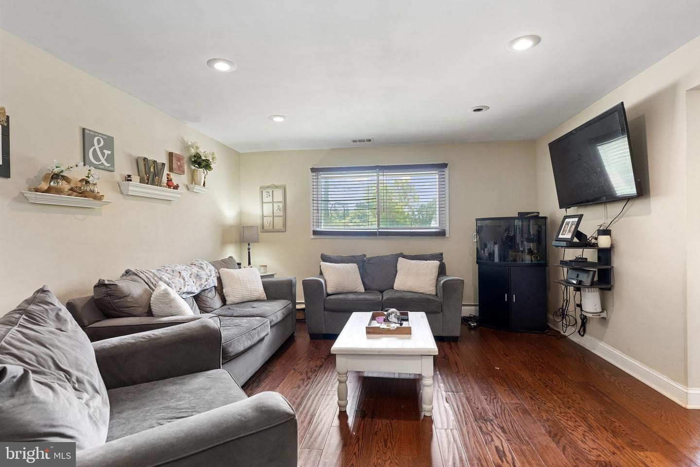 504 Spring Avenue photo 11