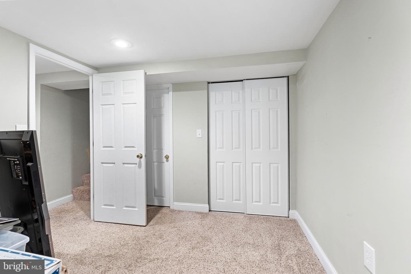 504 Spring Avenue photo 26