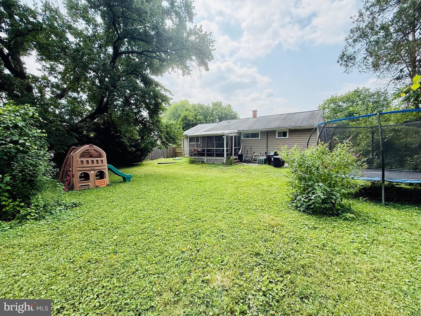 504 Spring Avenue photo 35