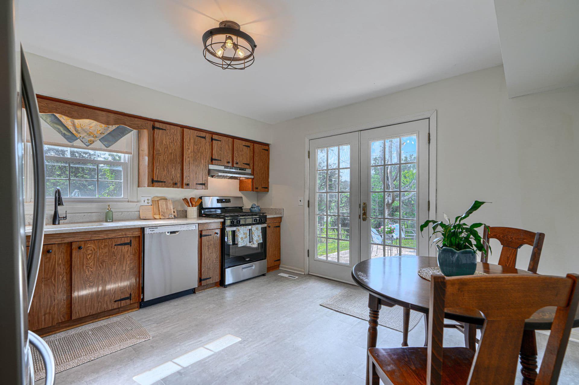 6 Fireoak Ct photo 6
