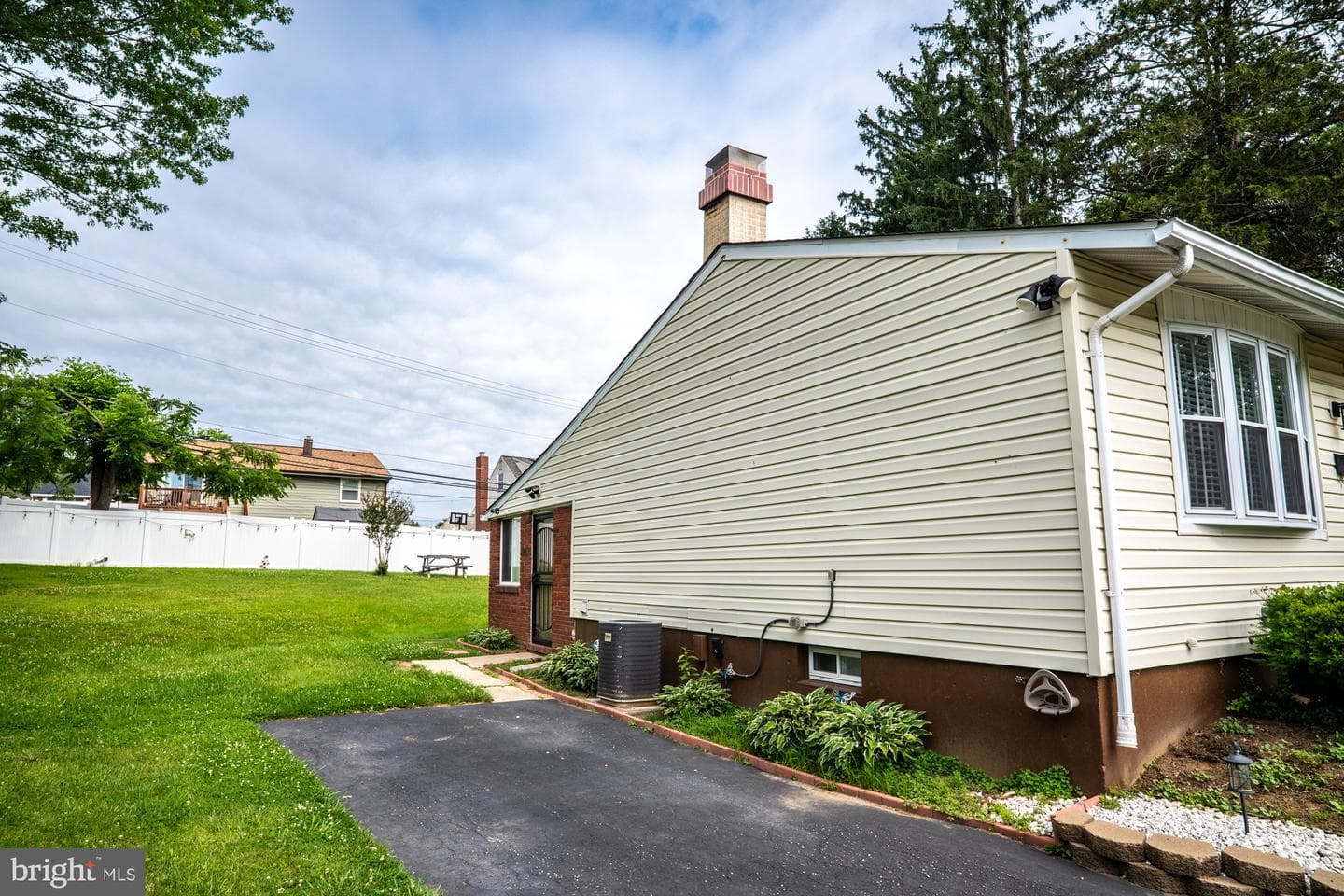 9106 Vega Court photo 11