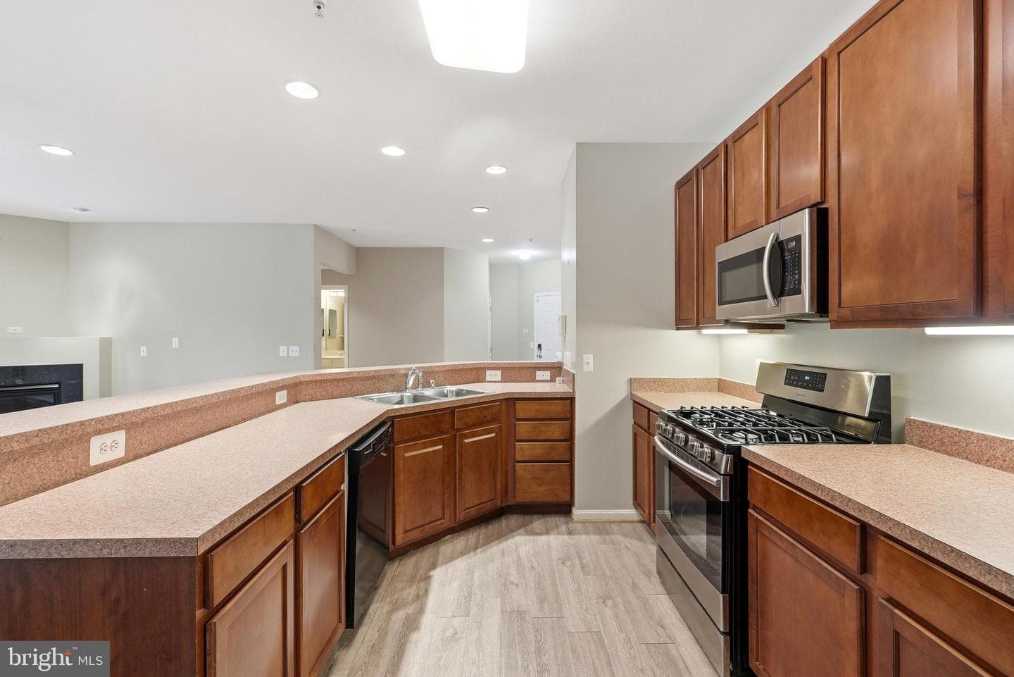 307 Wyndham Circle #307 H photo 10