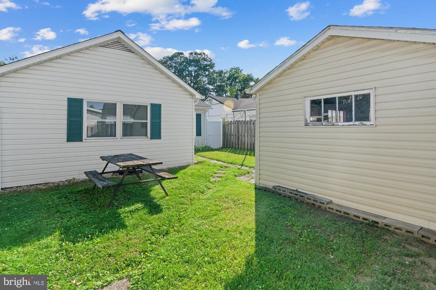 1421 3rd Road photo 29