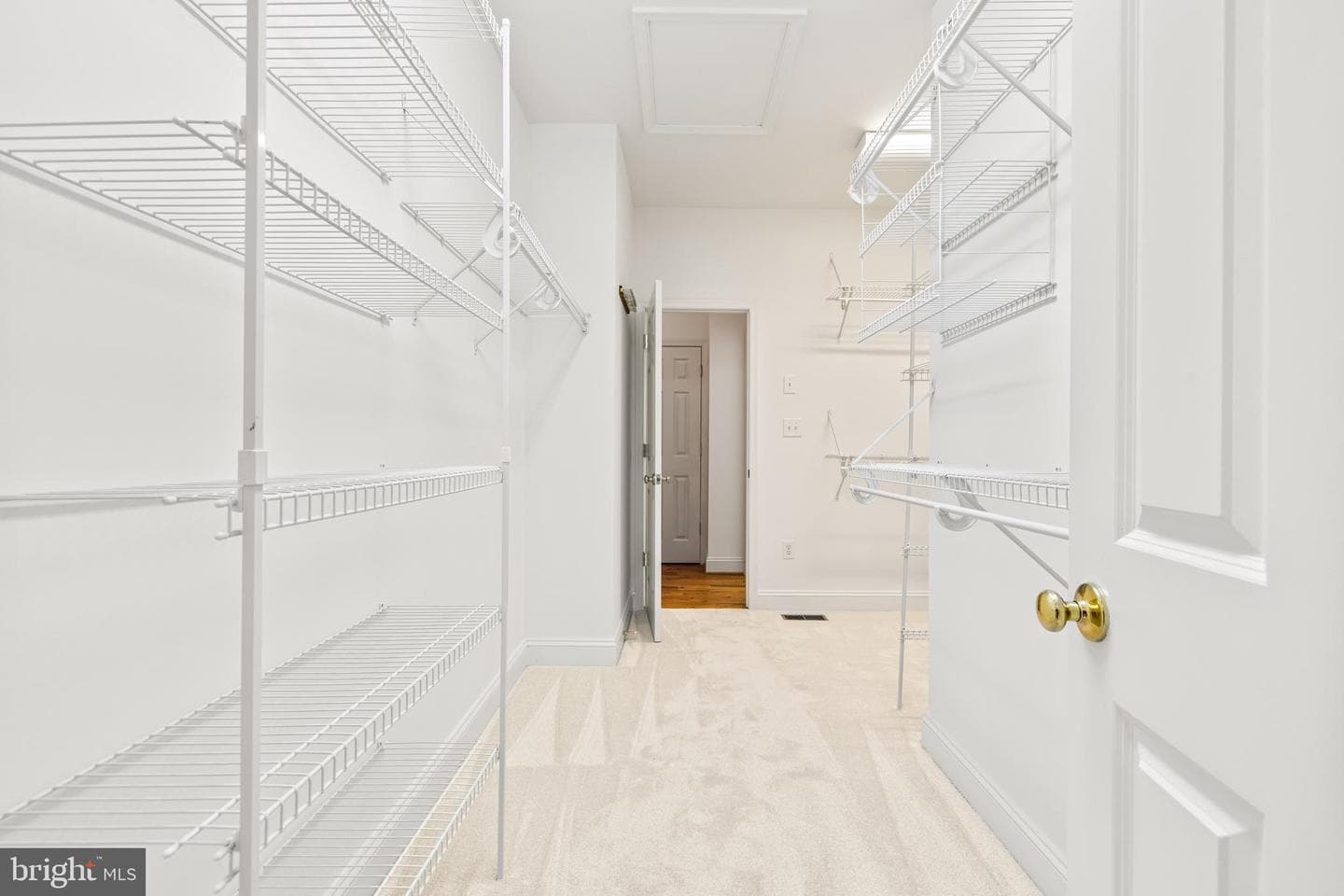 543 Allegheny Avenue photo 54