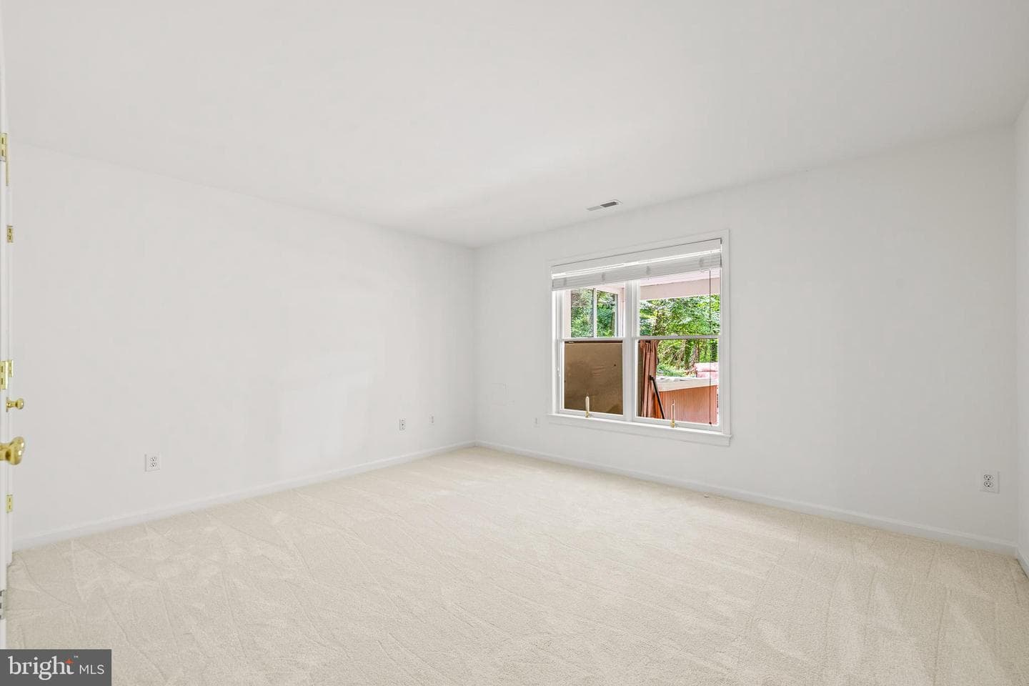 543 Allegheny Avenue photo 61