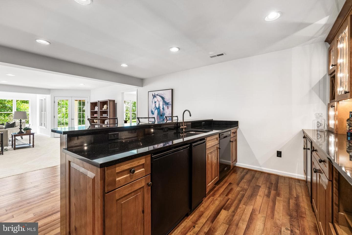 543 Allegheny Avenue photo 83