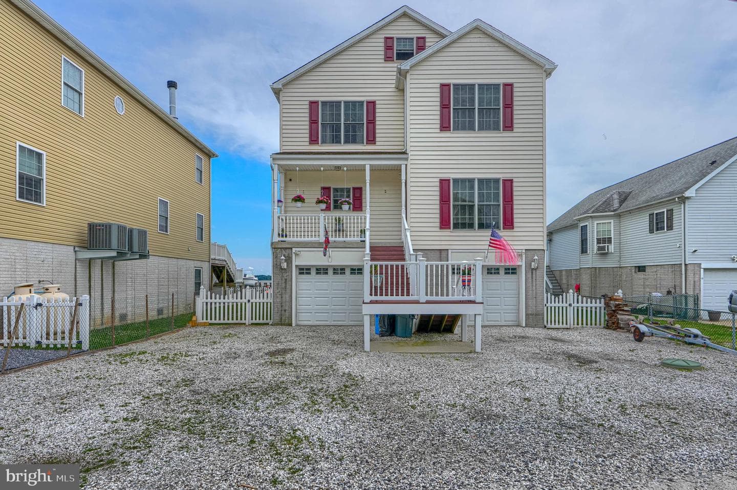 1205 Bayside Road photo 4