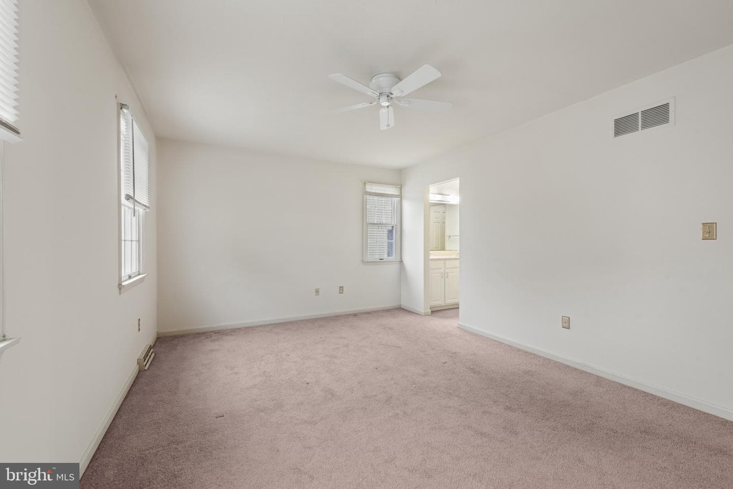 2001 Vista Lane photo 19