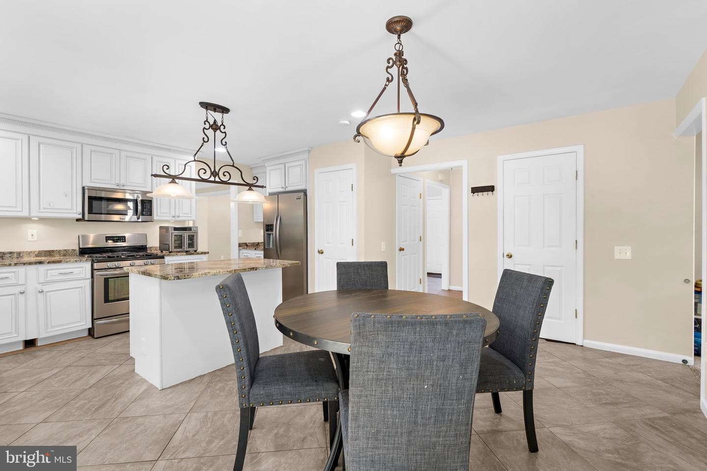 9801 Bridle Brook Drive photo 15