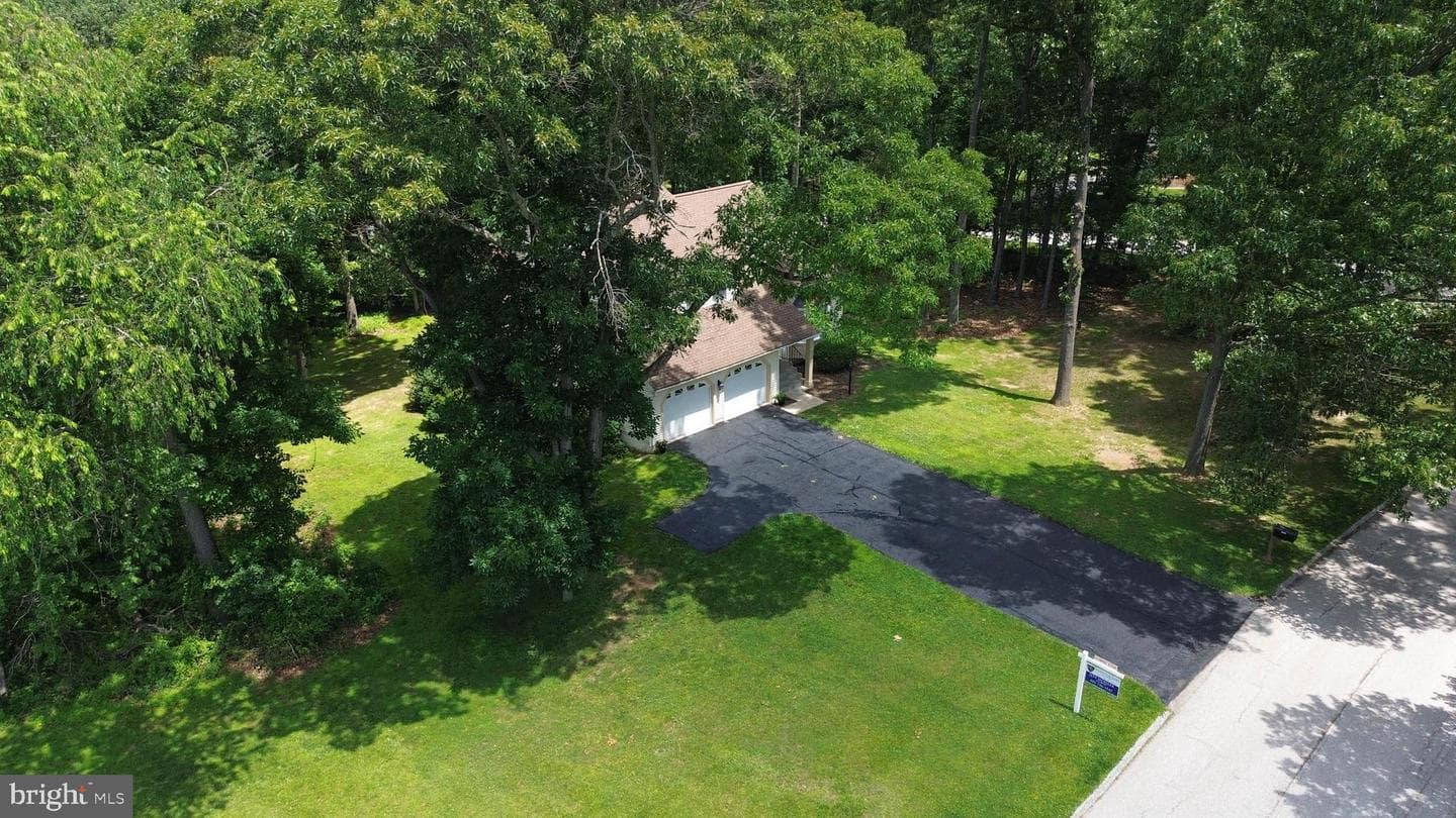 19018 Hunt Pass Court photo 9