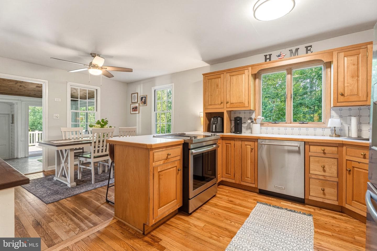 1102 Greenway Road photo 12