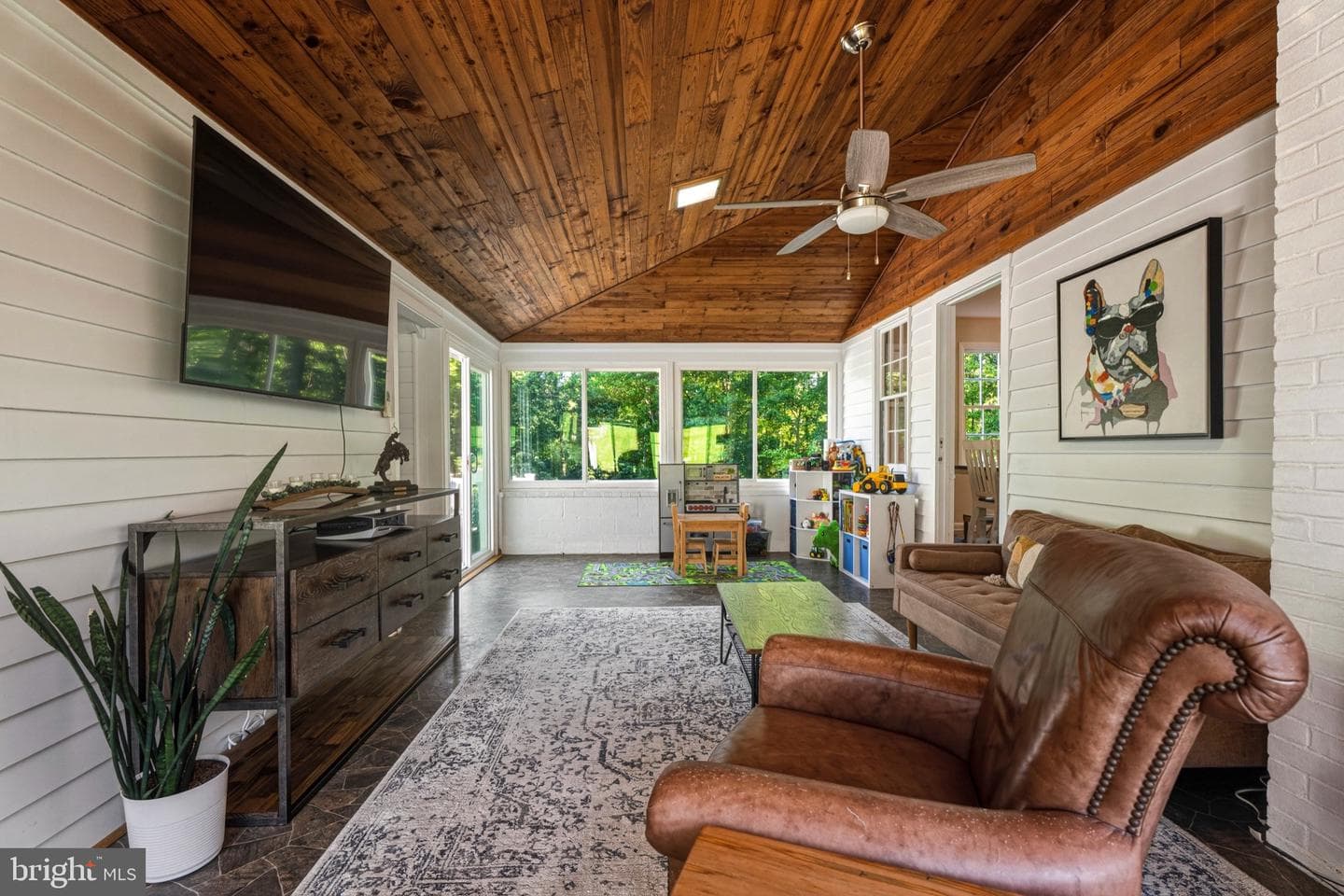 1102 Greenway Road photo 17