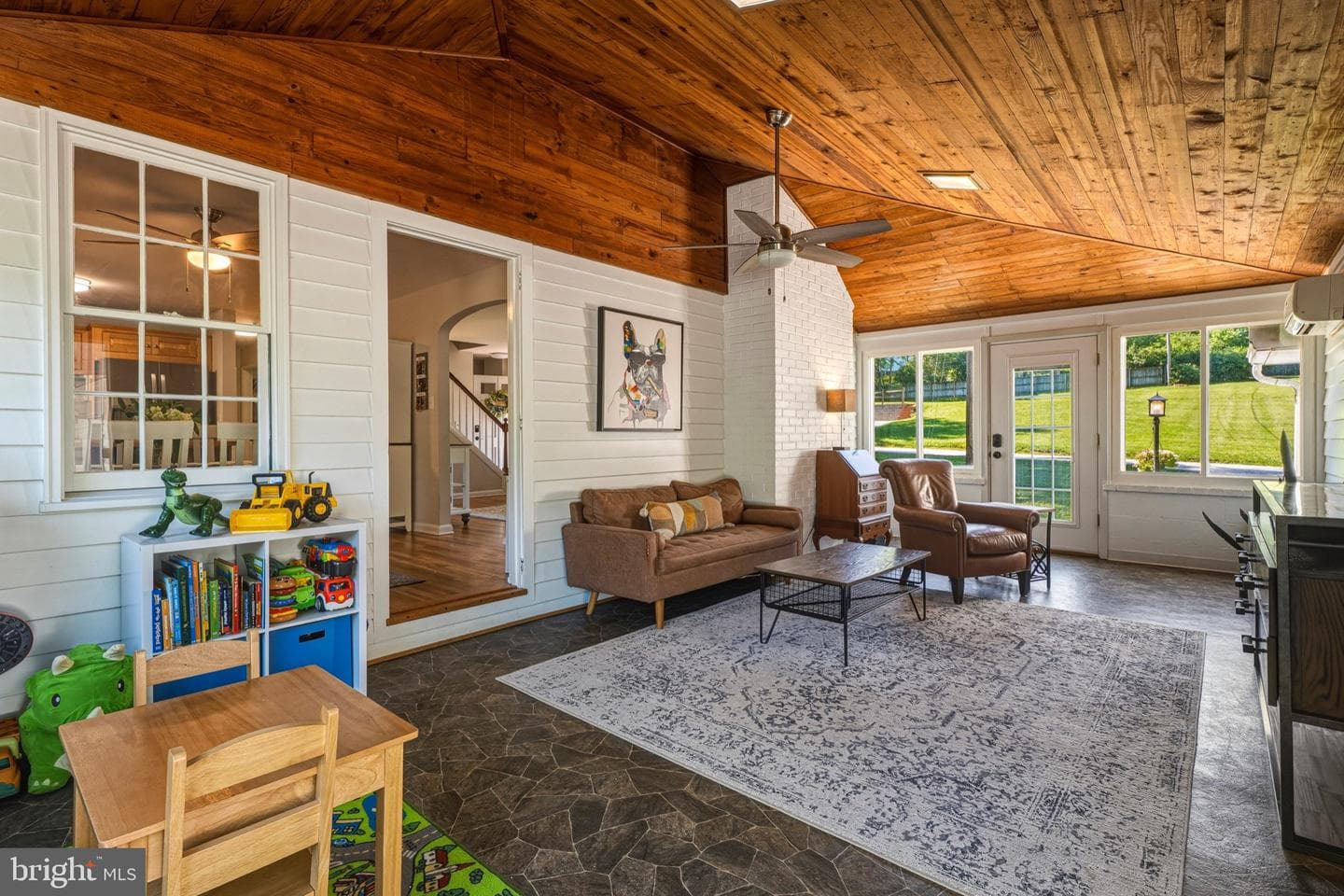 1102 Greenway Road photo 18