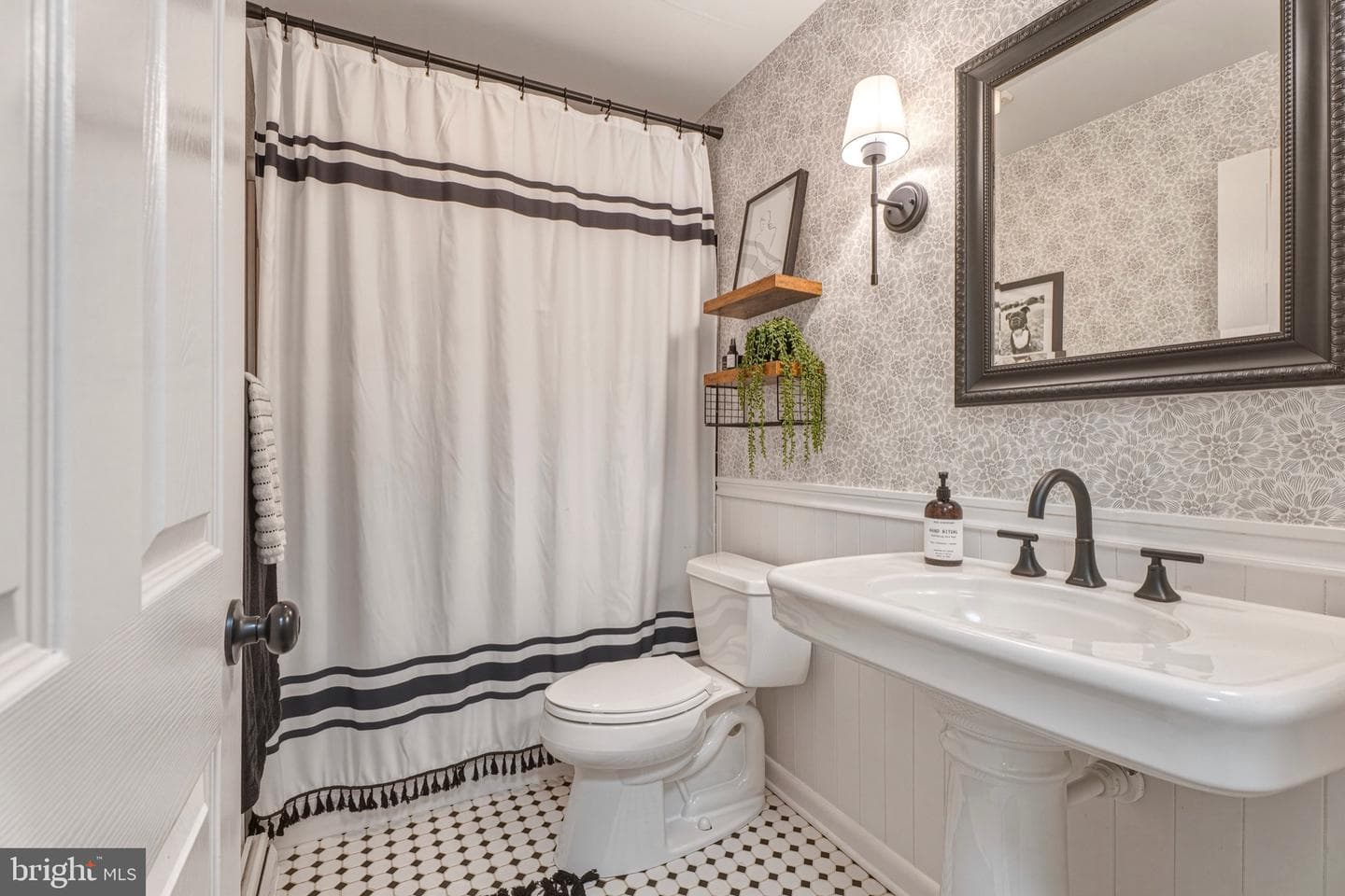 1102 Greenway Road photo 24