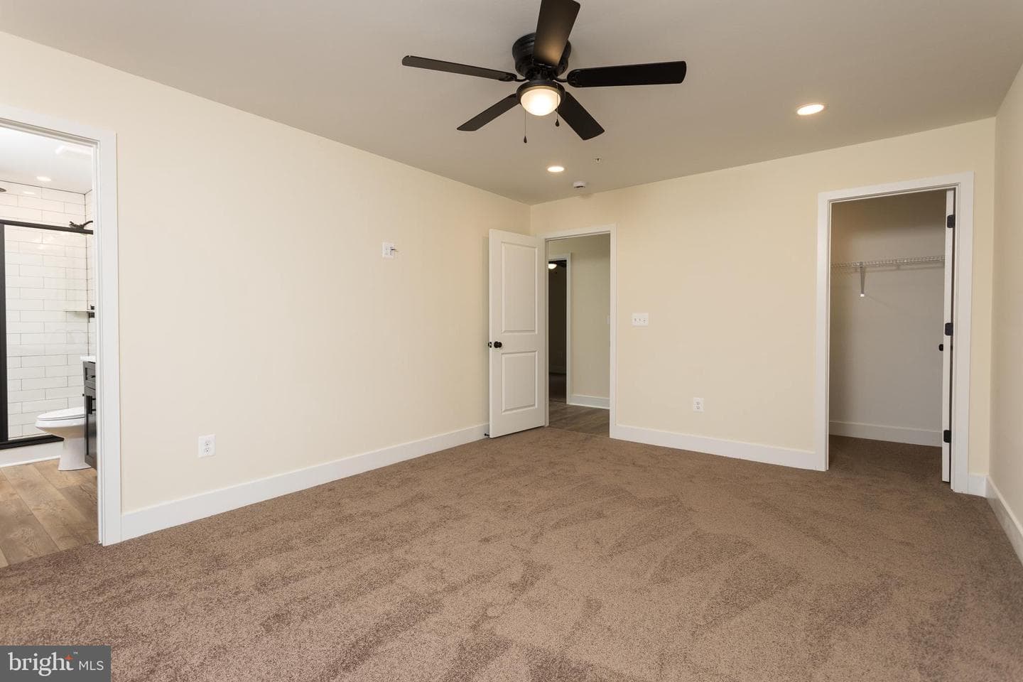2905 Sparrows Point Road photo 24