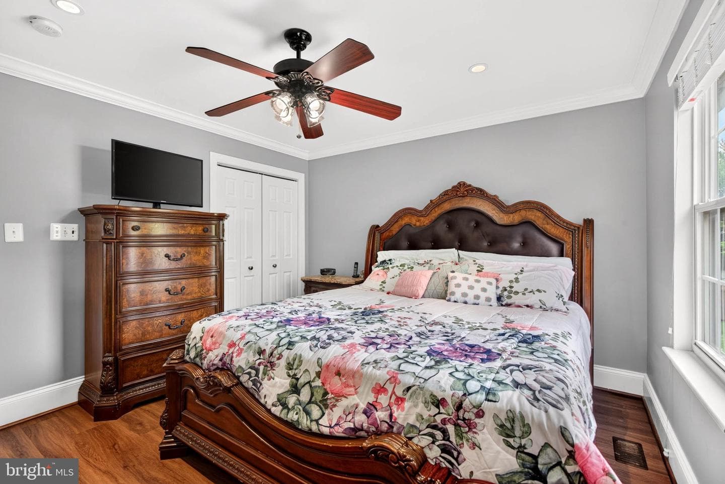 1248 48th Street photo 25